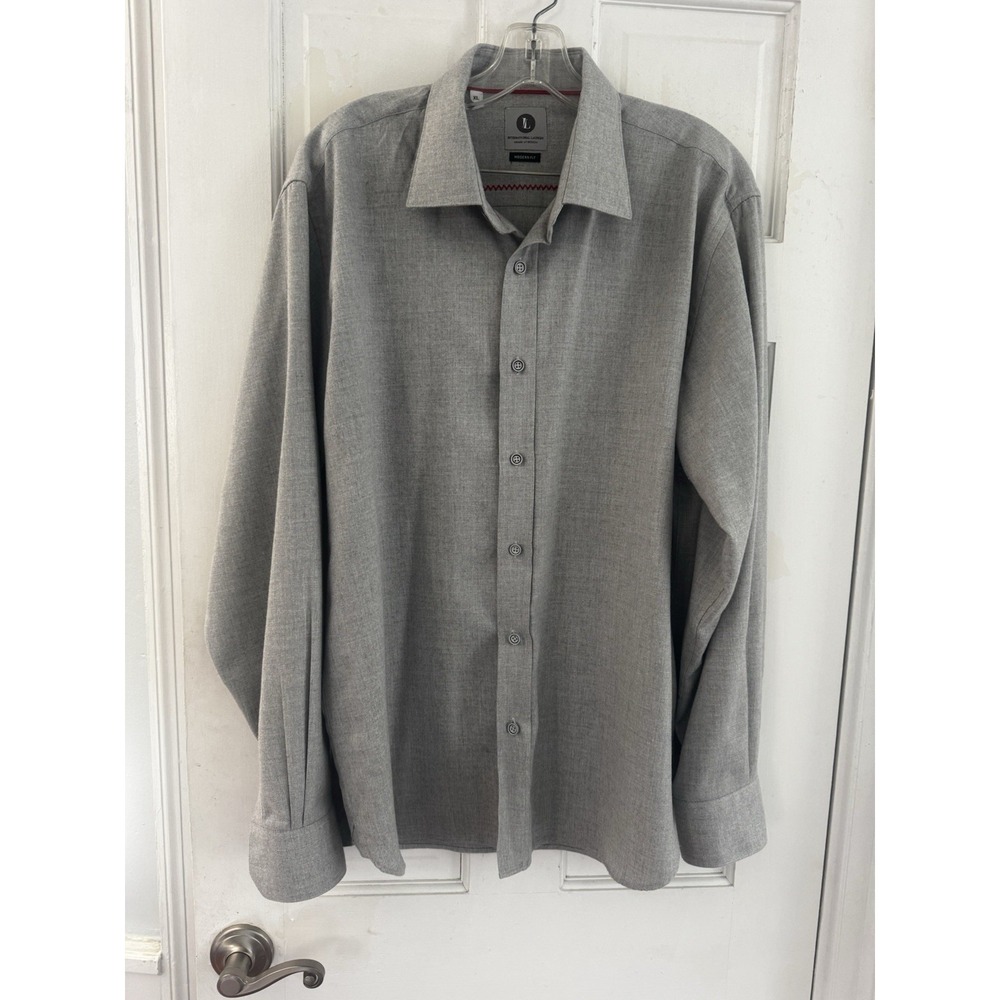 International Laundry Shirt XL‎ Gray Button Up Soft Cotton Lip Embroidery Modern
